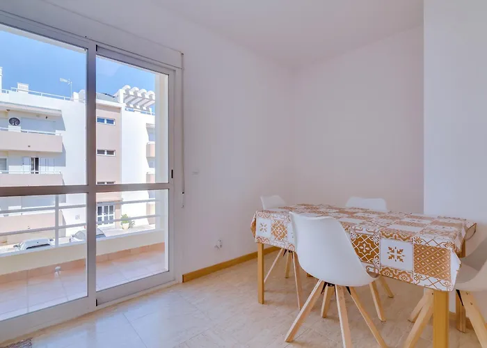 Al Sakia 2bdr Com Piscina E Ar Condicionado Lägenhet