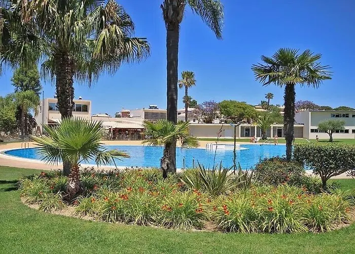 Al Sakia 2bdr Com Piscina E Ar Condicionado Lägenhet Quarteira